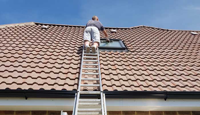 window cleaning roof